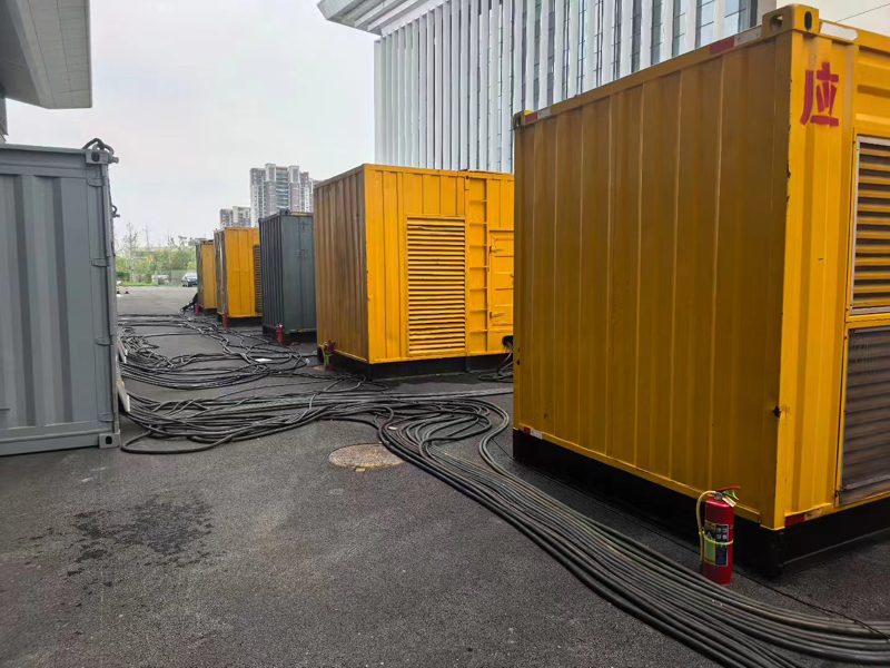 河东区街道不同季节柴油发电机组保养有哪些注意事项？